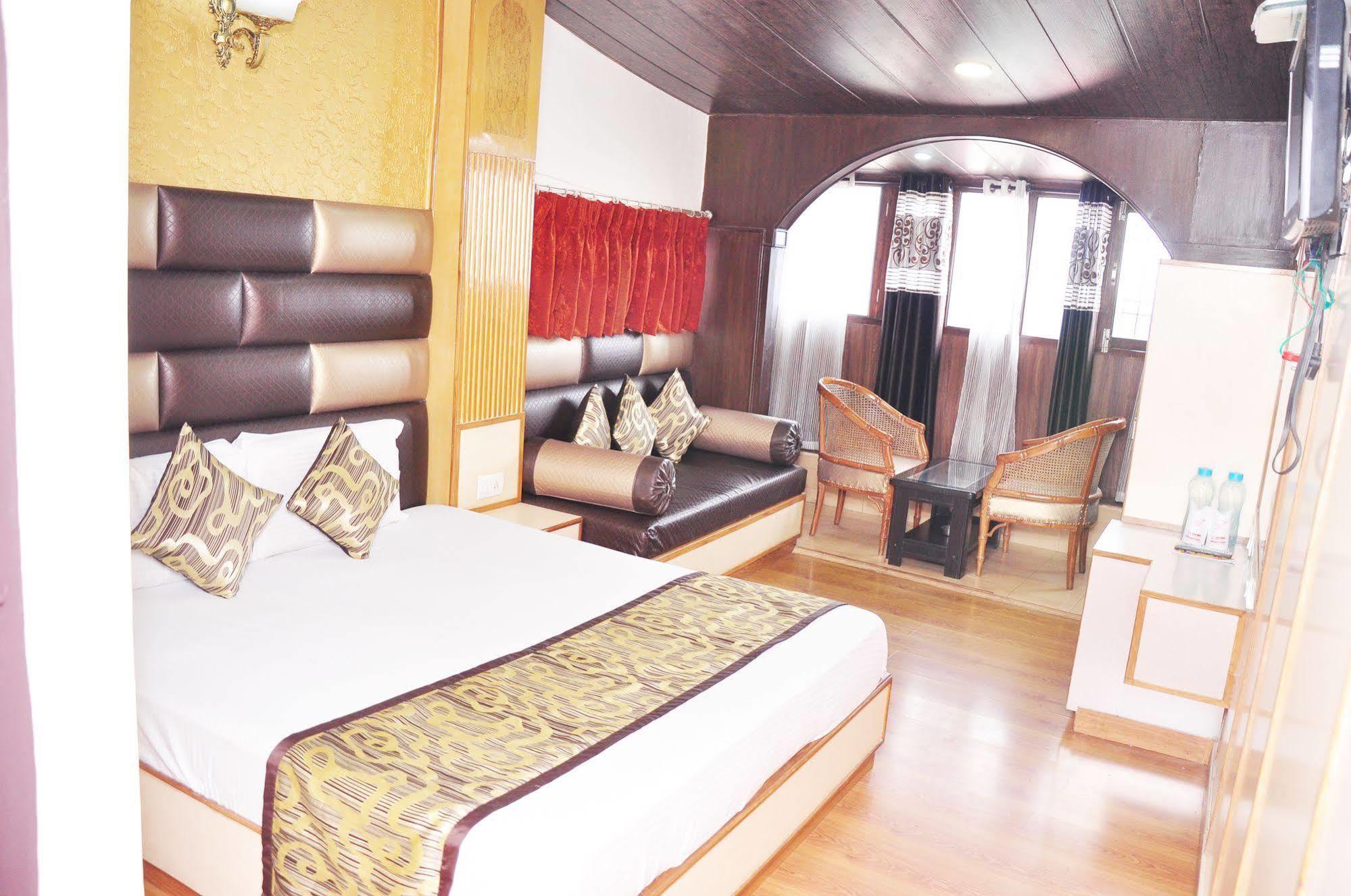 Hotel Sidharath Shimla Exteriör bild