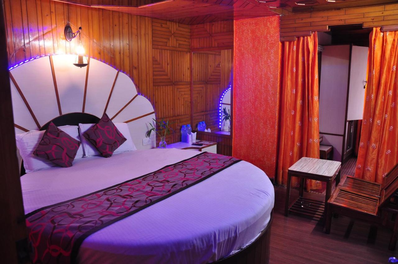 Hotel Sidharath Shimla Exteriör bild