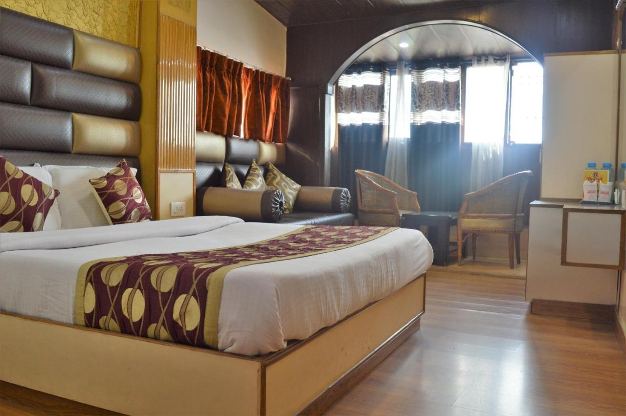 Hotel Sidharath Shimla Exteriör bild