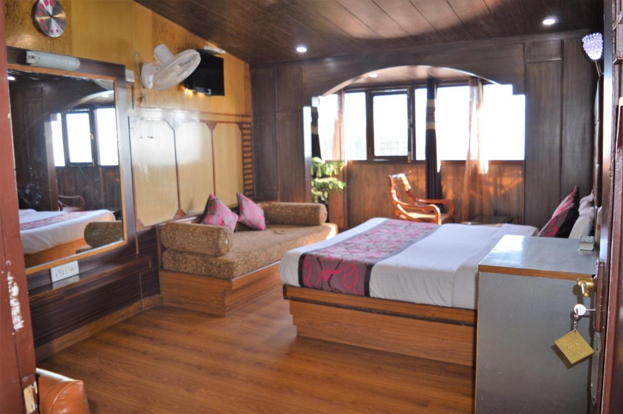 Hotel Sidharath Shimla Exteriör bild